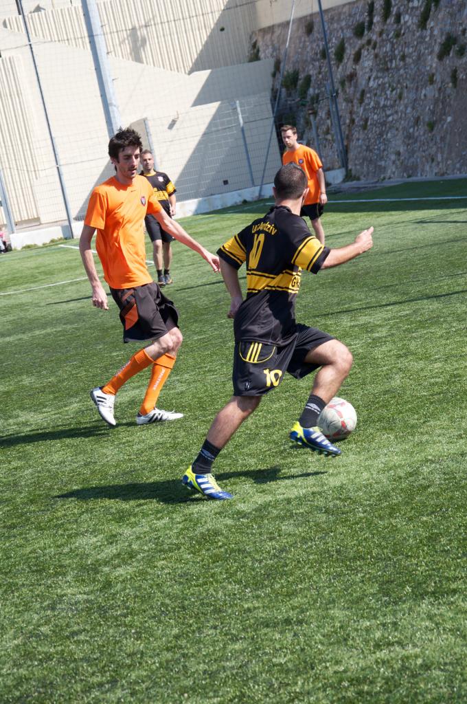 foot833