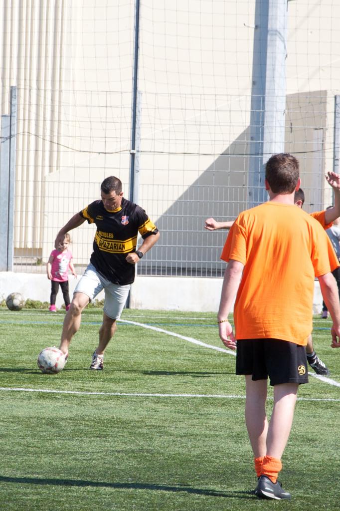 foot838